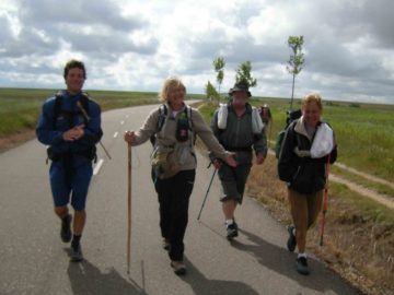 «Sei vie per Santiago»: storie vere per raccontare la bellezza di un viaggio dell’anima