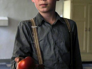 «Nebbia in agosto», la vera storia di un ragazzo «jenisch» nell’orrore della Germania nazista