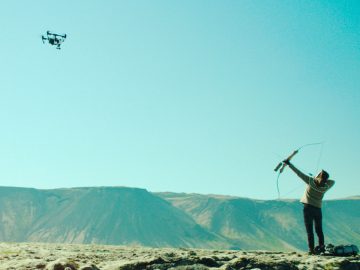 «La donna elettrica» ci ricorda che salveremo il mondo prendendoci cura del prossimo