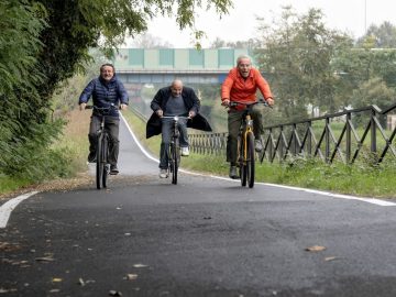 Teatri di provincia, Sale della comunità, spazi alternativi: la nascita del trio comico