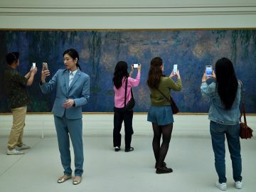 Tornare a meravigliarsi della bellezza: la recensione de I colori del tempo