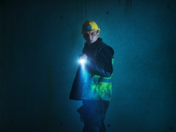 «Grand Ciel»: le morti sul lavoro, tra fantascienza, surrealismo e attualità